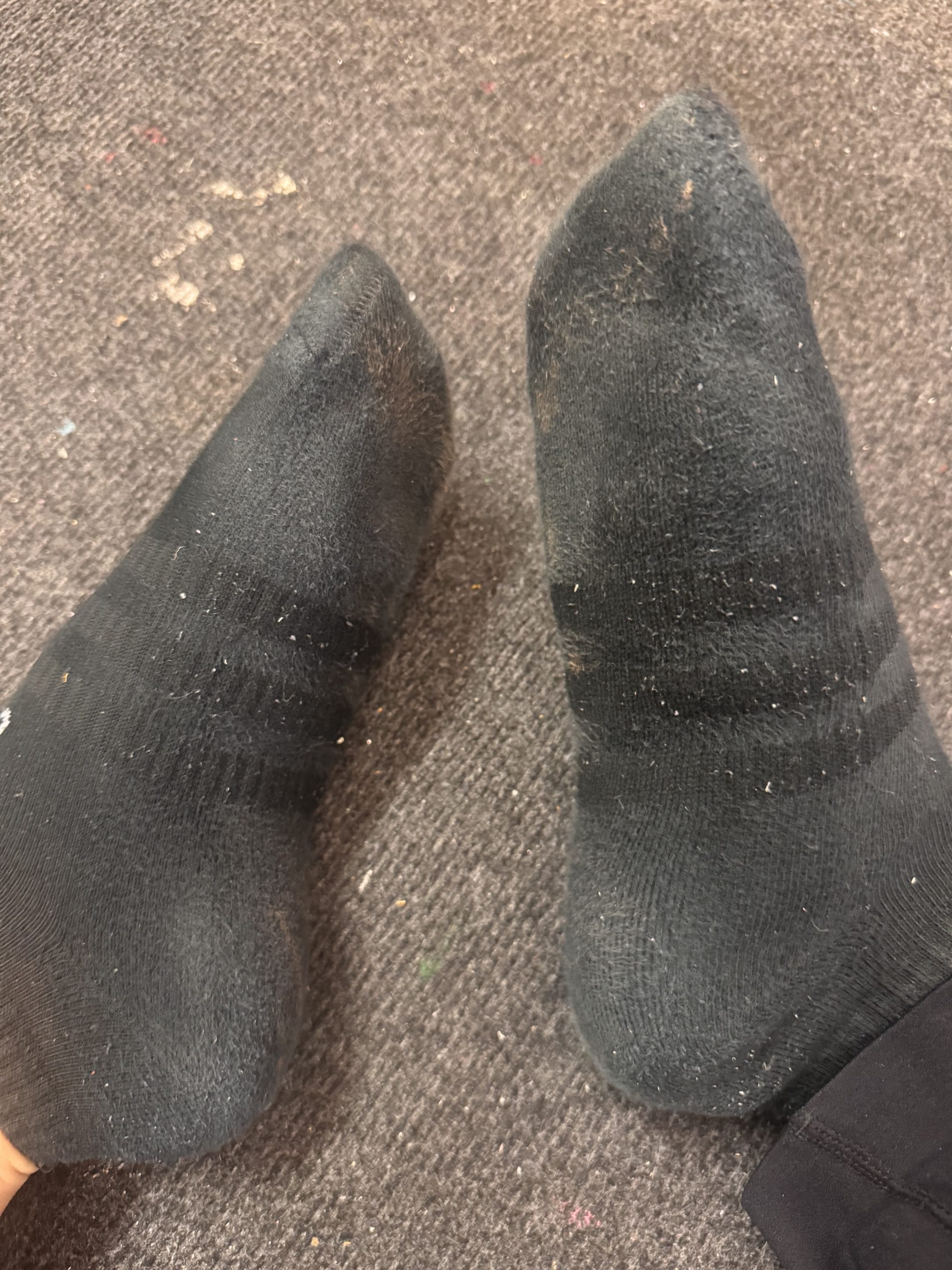 Schwarze sneaker socken